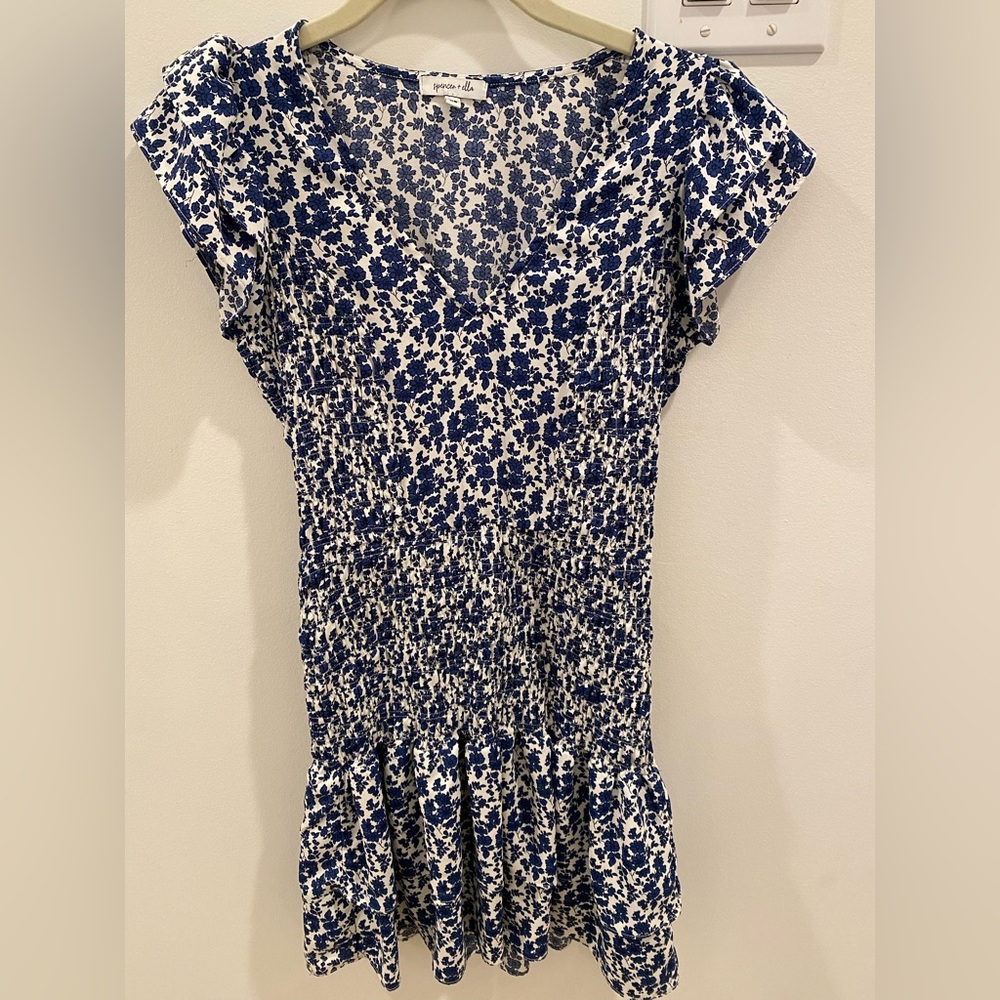 Spencer+Ella blue floral dress. Size XS. Excellent condition.